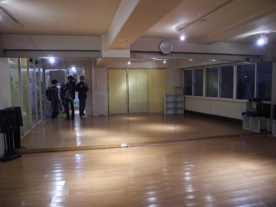 Mask Theatre Studio, 1